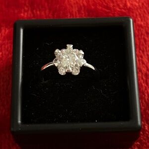 Luxury‎ Moissanite Diamond Ring size 6